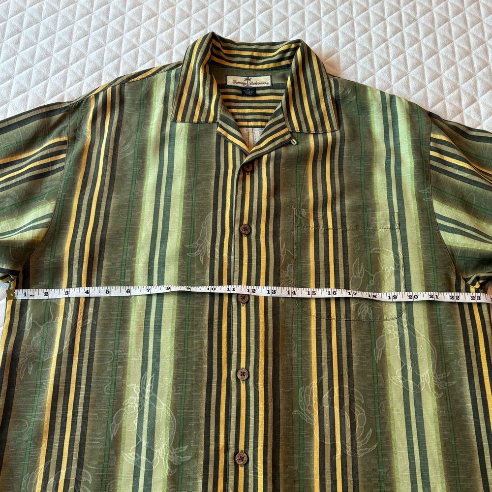 Tommy Bahama 100% Silk Men’s Shirt Sz M Striped Short Sleeve Crab Jacquard Print - Picture 13 of 14